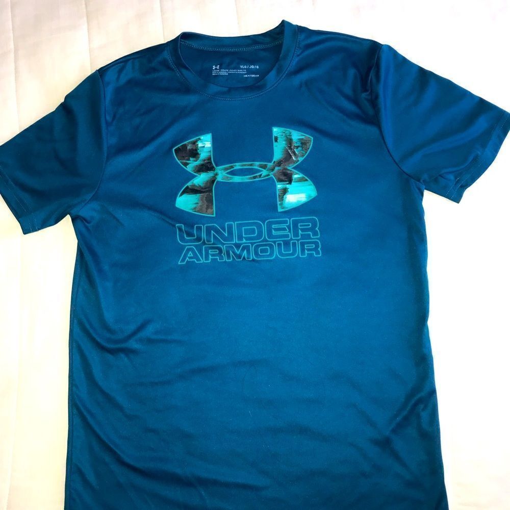 Under Armour boys loose heatgear T-shirt size YLG